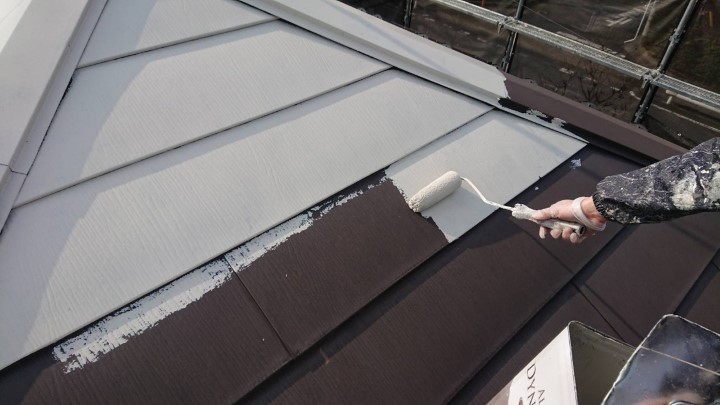 屋根塗装下塗り